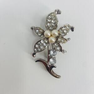 Diamond Flower brooch